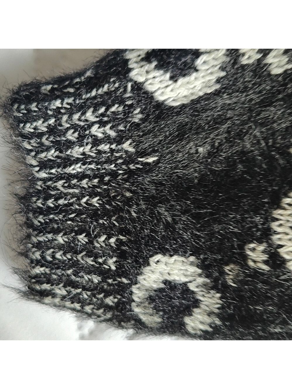TRÏBE Black & White Print Long Sleeve Crew Neck Sweater Size Large NWT - Picture 5 of 7